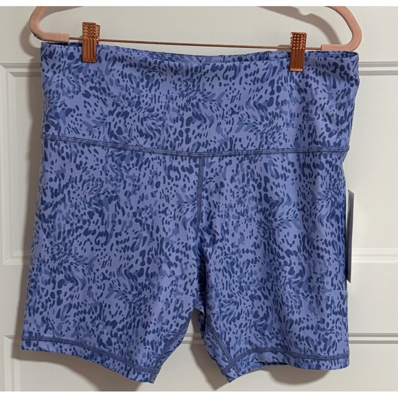 Athleta Women's Lavender Patterned Biker Shorts NWT SZ 1X - Picture 8 of 16